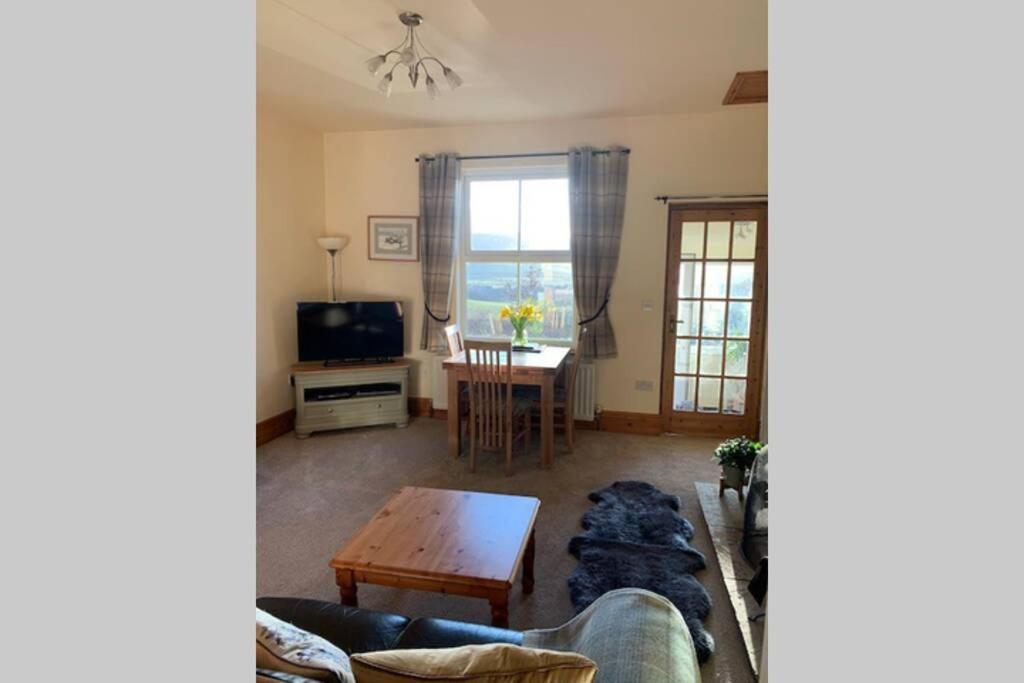 Hilltop Cottage Thropton Bagian luar foto